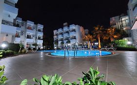 Summer rose hotel